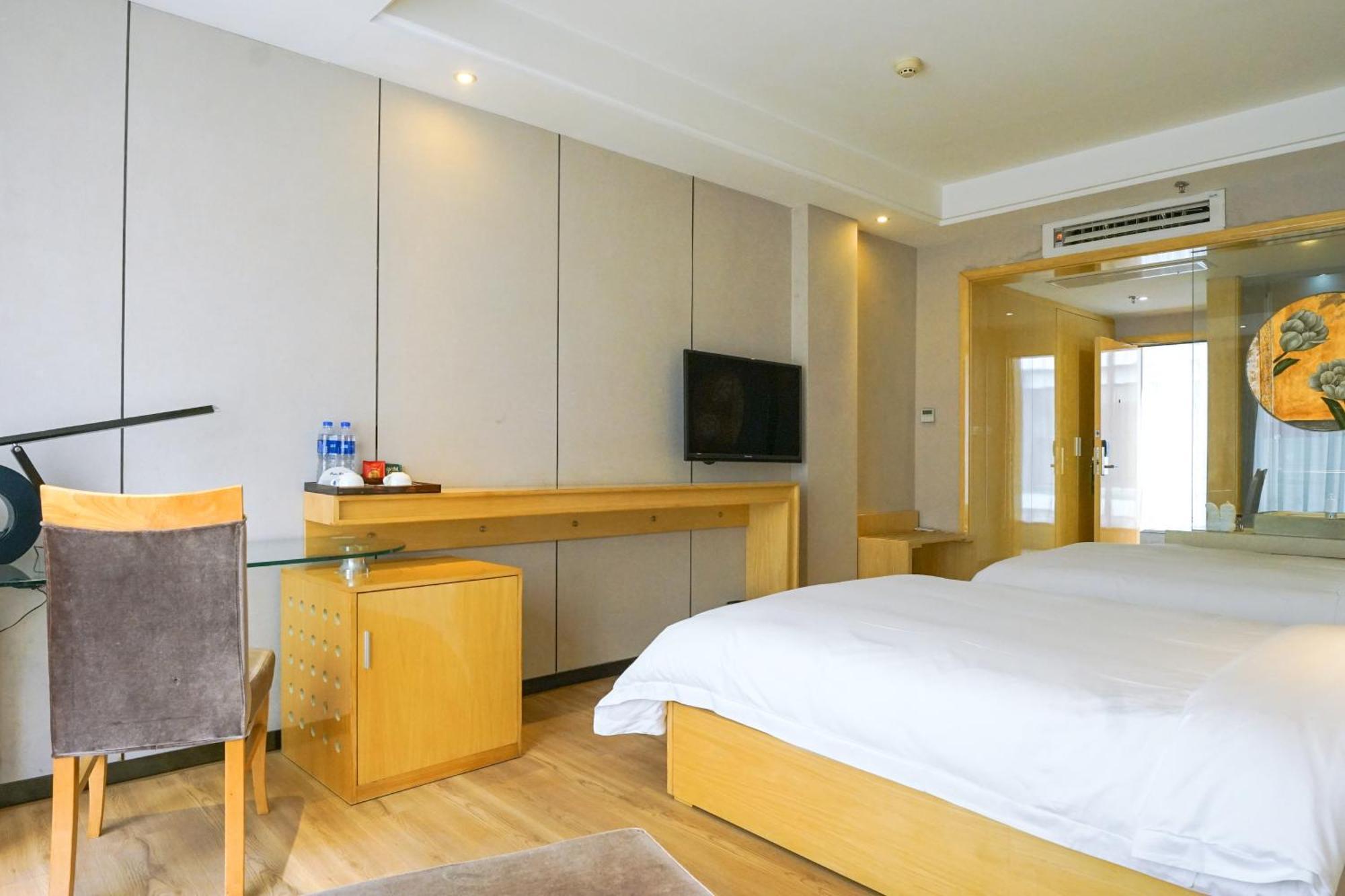 Paco Hotel Ouzhuang Metro Guangzhou-Free Shuttle To Canton Fair Екстериор снимка