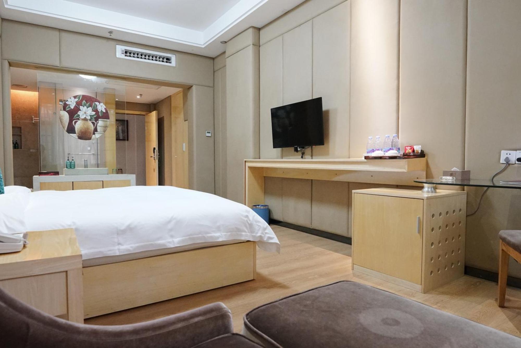 Paco Hotel Ouzhuang Metro Guangzhou-Free Shuttle To Canton Fair Екстериор снимка